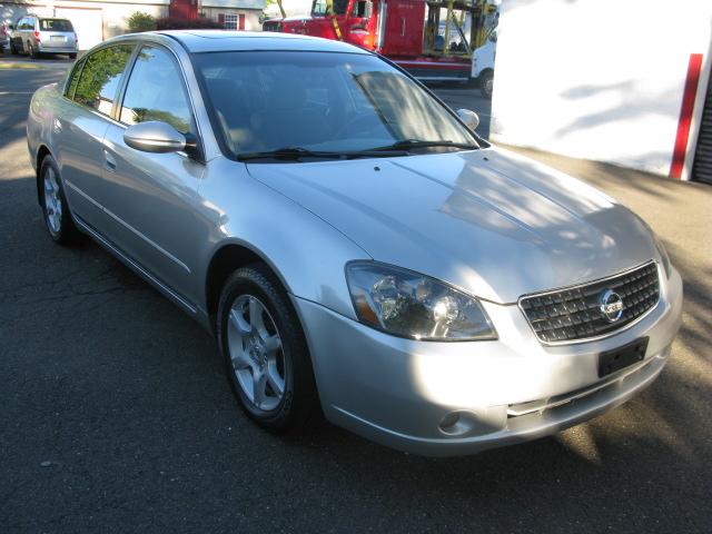 Nissan Altima 2005 photo 2