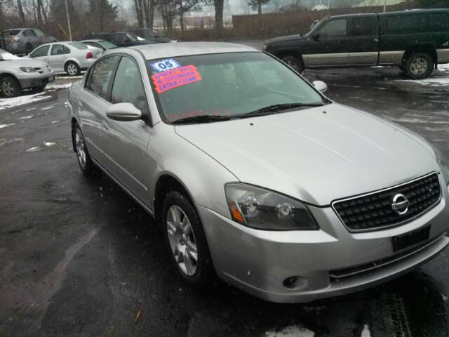 Nissan Altima 2005 photo 2
