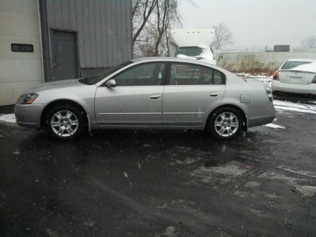Nissan Altima 2005 photo 4