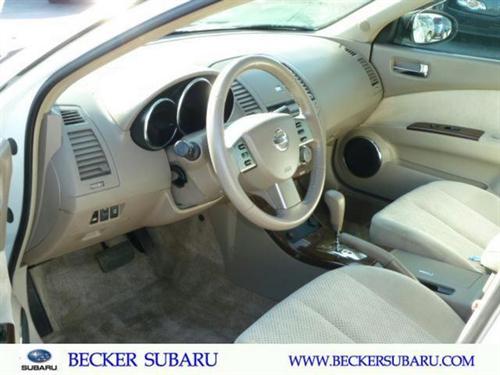Nissan Altima 2005 photo 2