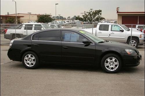 Nissan Altima 2005 photo 1