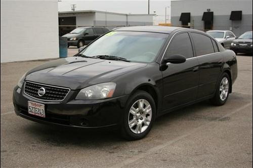 Nissan Altima 2005 photo 2