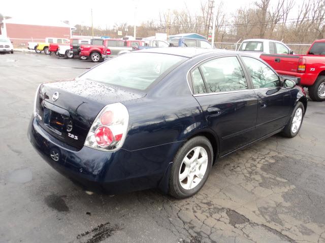 Nissan Altima 2005 photo 1
