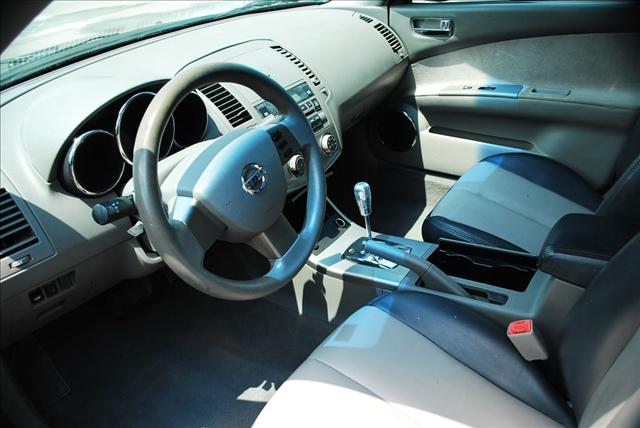Nissan Altima 2005 photo 2