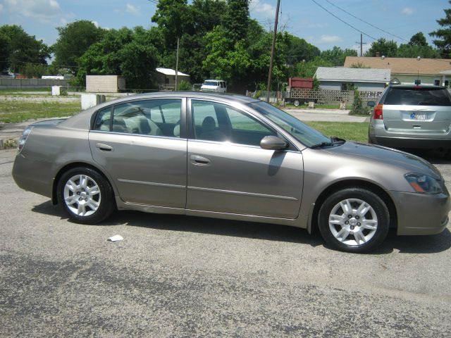 Nissan Altima 2005 photo 2