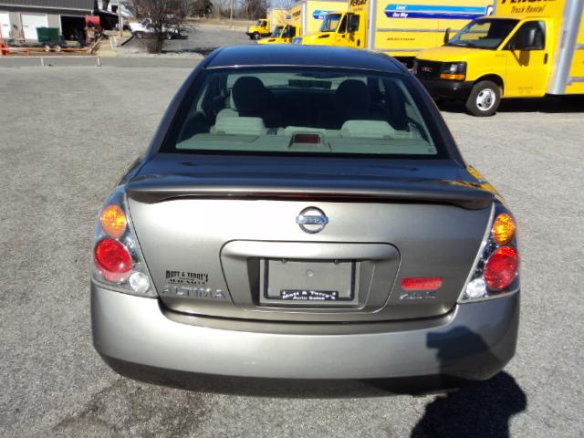 Nissan Altima 2005 photo 4