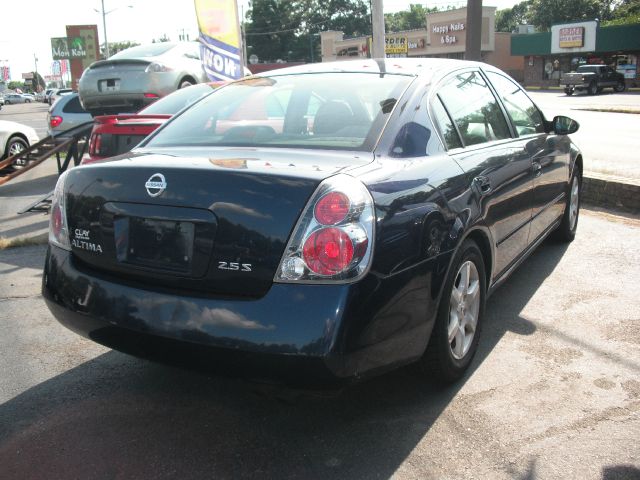 Nissan Altima 2005 photo 2