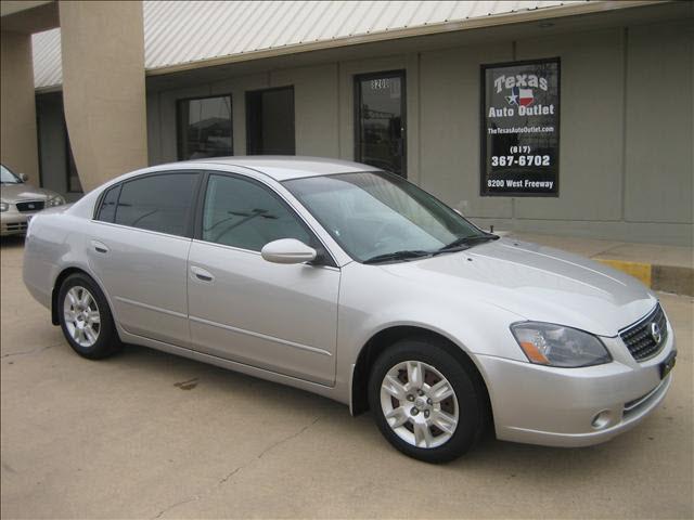 Nissan Altima XR Sedan