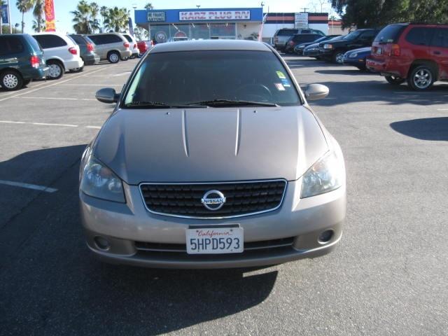 Nissan Altima 2005 photo 1