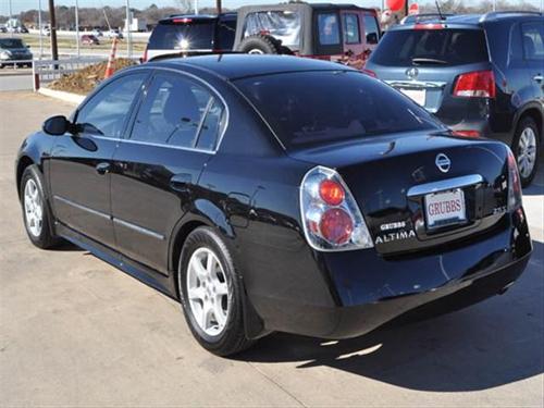 Nissan Altima 2005 photo 4