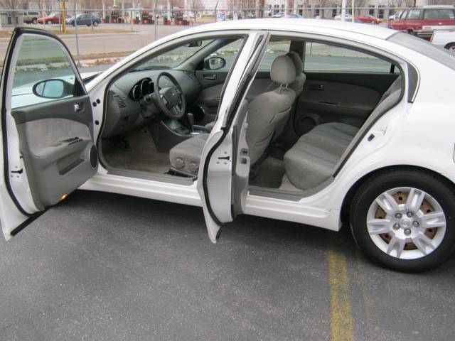 Nissan Altima 2005 photo 2