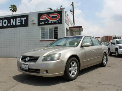 Nissan Altima ST Pickup 4D 5 1/2 Ft Sedan