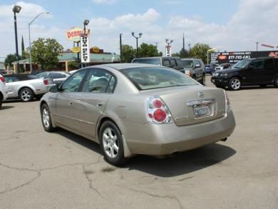 Nissan Altima 2005 photo 2