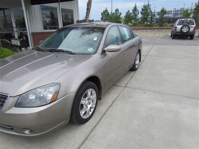 Nissan Altima 2005 photo 1