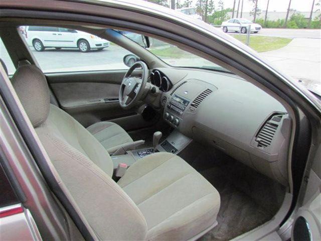 Nissan Altima 2005 photo 4