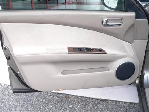 Nissan Altima 2005 photo 2