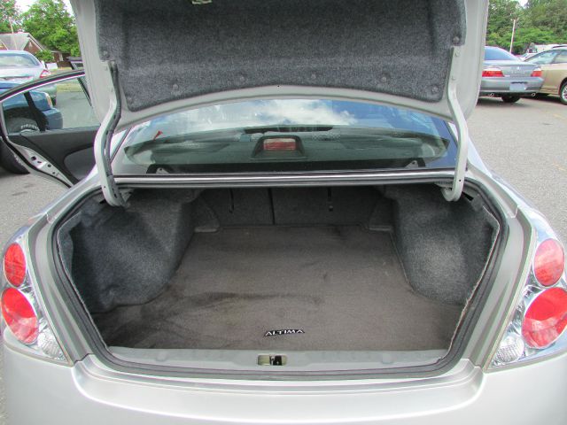 Nissan Altima 2005 photo 11