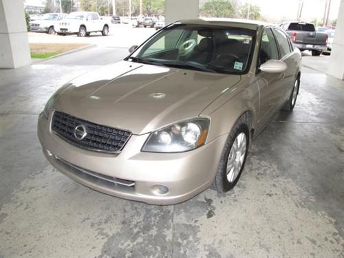 Nissan Altima 2005 photo 1