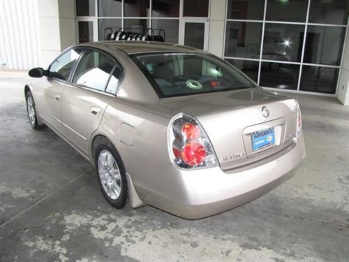 Nissan Altima 2005 photo 3