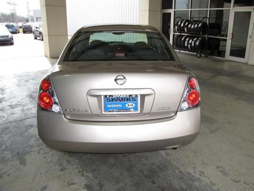 Nissan Altima 2005 photo 4