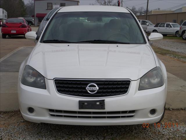 Nissan Altima 2005 photo 2