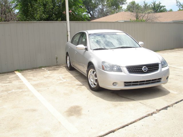 Nissan Altima 2005 photo 2