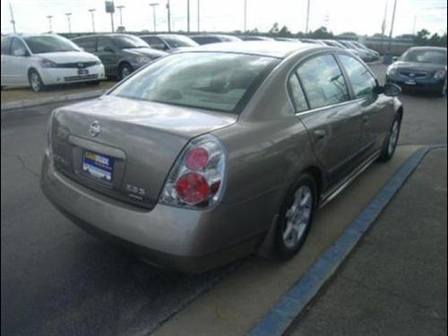 Nissan Altima 2006 photo 2