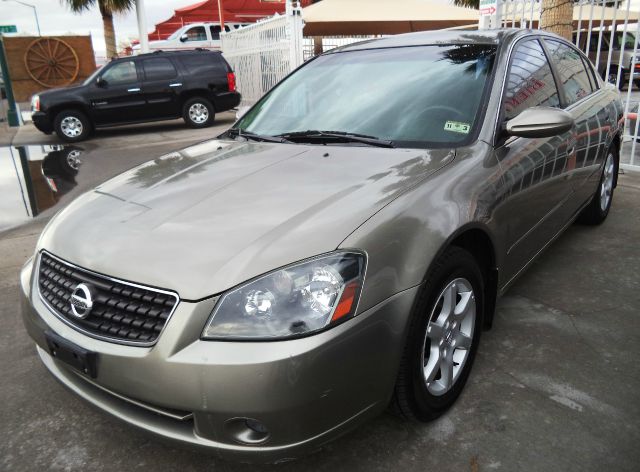 Nissan Altima 2006 photo 2