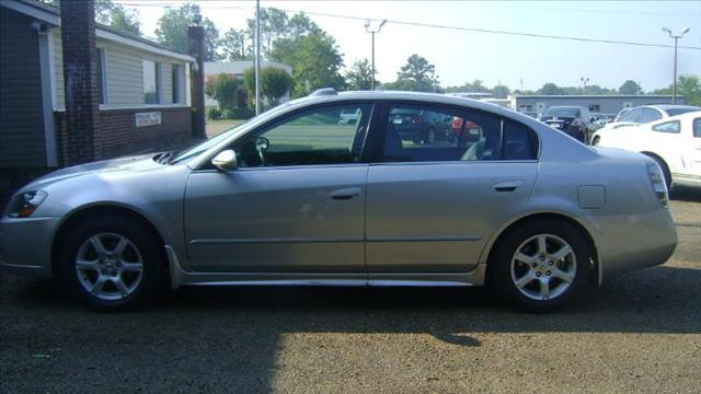 Nissan Altima XR Sedan