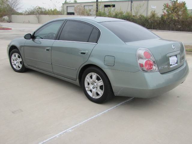 Nissan Altima 2006 photo 2