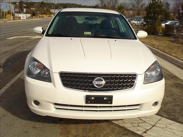 Nissan Altima XR Sedan