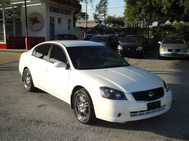 Nissan Altima XR Sedan