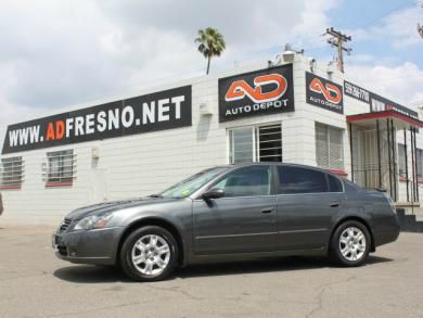 Nissan Altima Pickupslt Quad Cab SWB 4WD 4x4 Truck Sedan