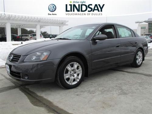 Nissan Altima EXT CAB LT Other