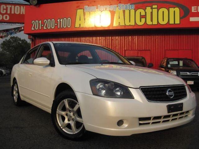 Nissan Altima 15 Sedan