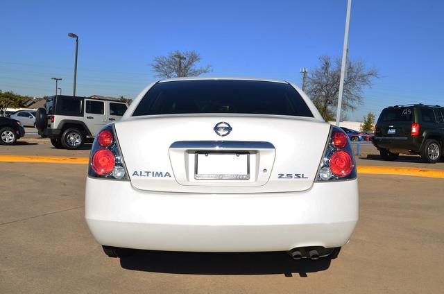 Nissan Altima 2006 photo 2