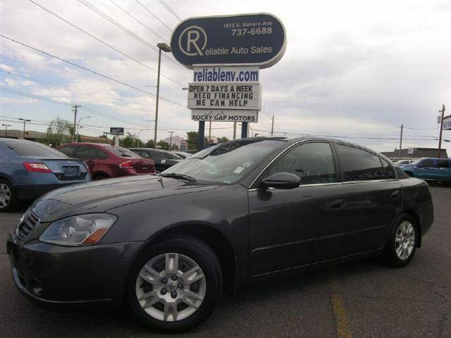 Nissan Altima 15 Sedan