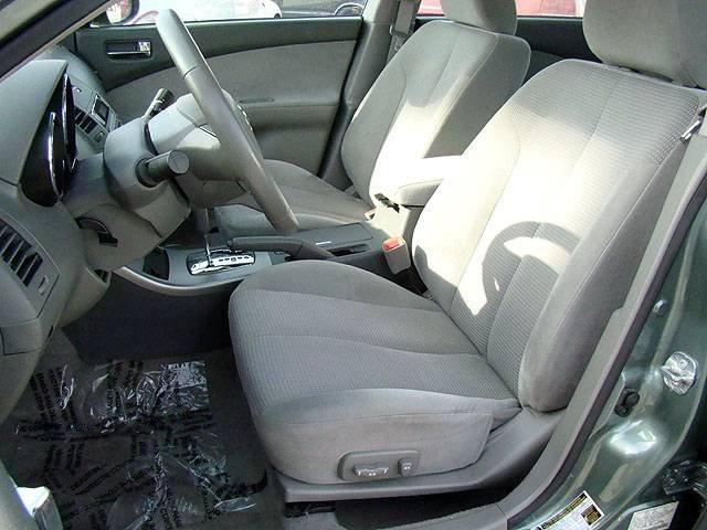 Nissan Altima Pickupslt Quad Cab SWB 4WD 4x4 Truck Unspecified