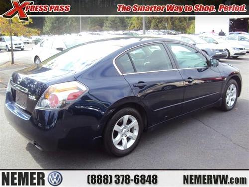 Nissan Altima 2007 photo 2