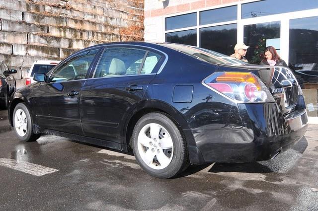 Nissan Altima Pickupslt Quad Cab SWB 4WD 4x4 Truck Sedan