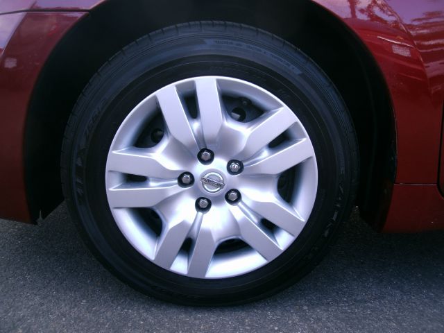 Nissan Altima Pickupslt Quad Cab SWB 4WD 4x4 Truck Sedan