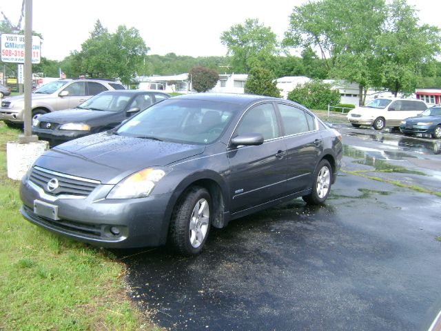 Nissan Altima GS-R Sedan