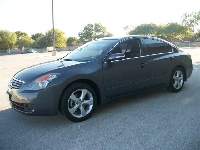 Nissan Altima Unknown Sedan