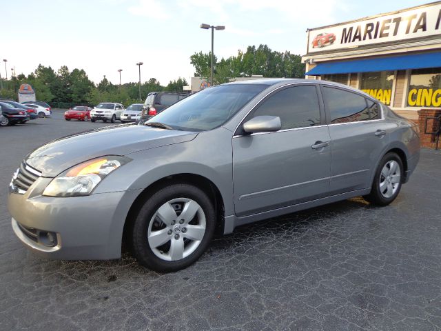 Nissan Altima Pickupslt Quad Cab SWB 4WD 4x4 Truck Sedan