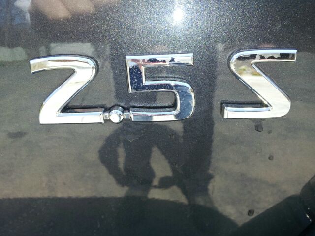 Nissan Altima Pickupslt Quad Cab SWB 4WD 4x4 Truck Sedan