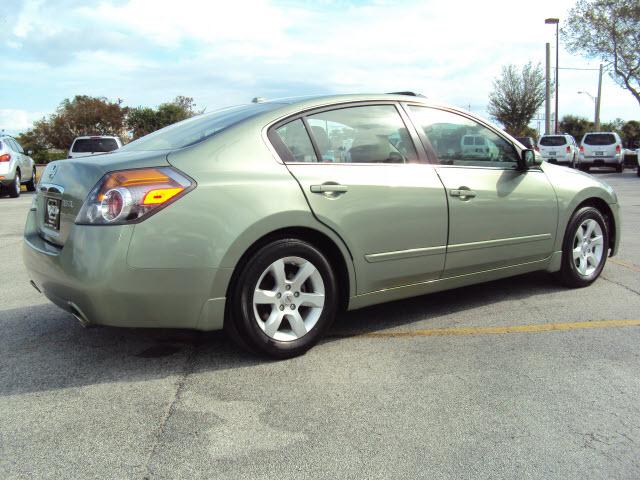 Nissan Altima 2008 photo 2