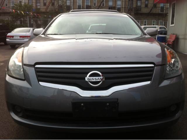 Nissan Altima Pickupslt Quad Cab SWB 4WD 4x4 Truck Sedan