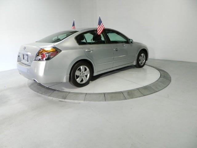 Nissan Altima 2008 photo 2