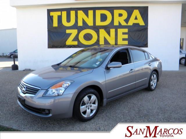 Nissan Altima 4x4 Truck Sedan