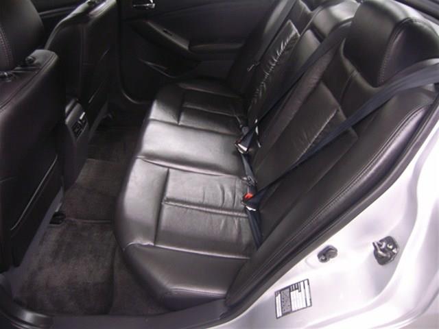 Nissan Altima Pickupslt Quad Cab SWB 4WD 4x4 Truck Sedan